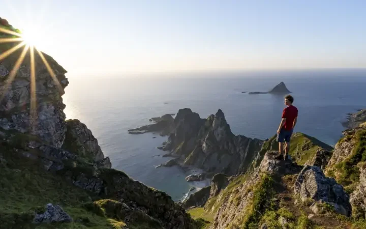 La remota isla donde los hackers se preparan para defendernos de una guerra invisible