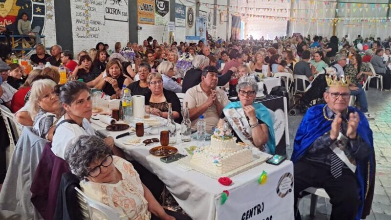 Todo preparado para la gran fiesta departamental del adulto mayor
