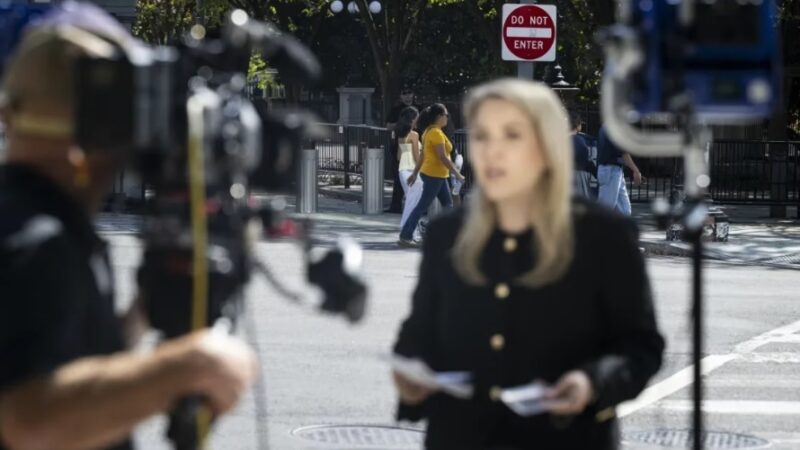 CNN, MSNBC y Politico demandarán al Gobierno de Trump por haber vetado su acceso a la Casa Blanca