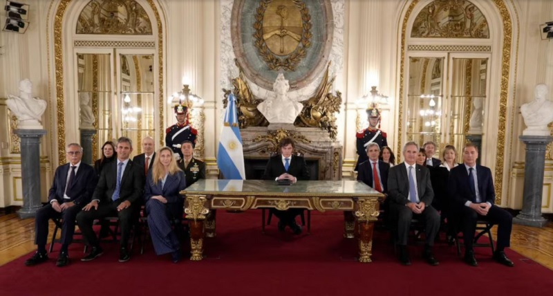 Milei anunció la construcción de una base naval en Tierra del Fuego y sanciones a petroleras que operen en Malvinas