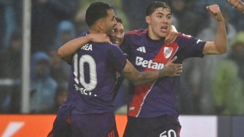 Agónica victoria de River sobre Atlético Tucumán y sigue en racha