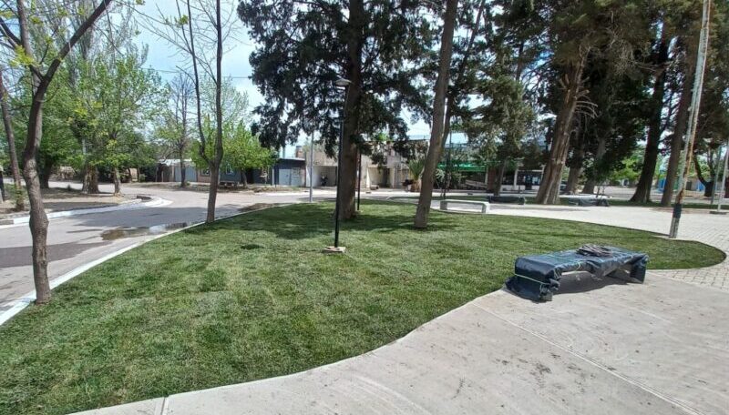 La renovación de la plaza Julio Ruíz de Atuel Norte entró en etapa final