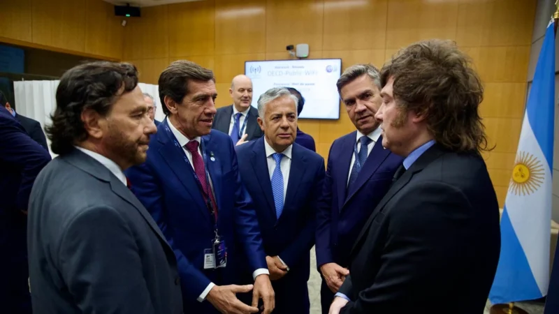 Los gobernadores cenaron con Caputo y Santilli pero las negociaciones para eliminar las PASO siguen en Buenos Aires