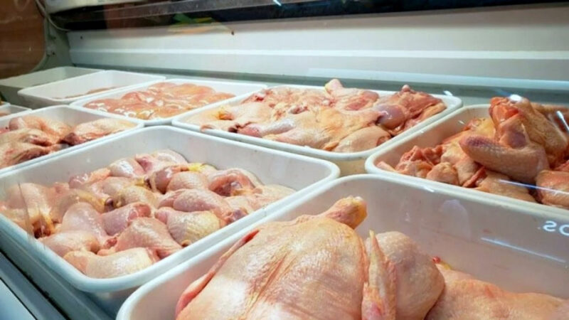 El consumo de pollo superó al de carne por primera vez en la historia