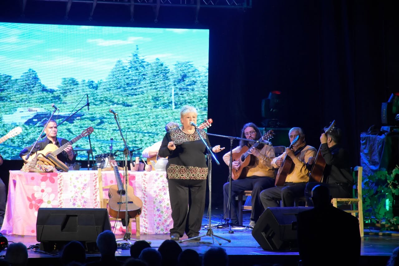 Esencia Cuyana: una noche de música, tradición y homenajes en el Roma