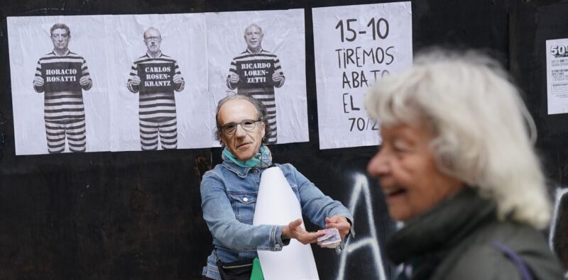 El zigzag de la Corte descoloca a los políticos y abre un abismo de dudas para los inversores