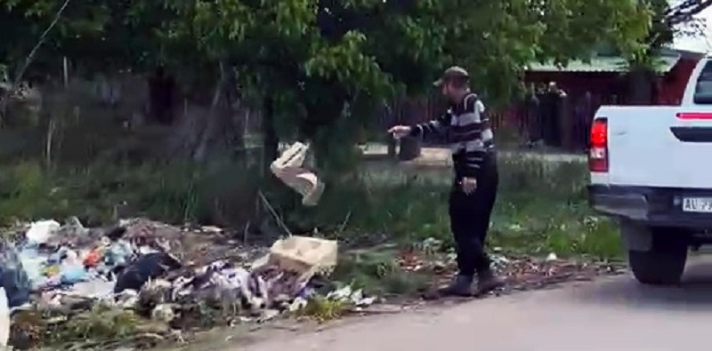 Los vecinos lo pescaron «in fraganti» tirando basura y terminó denunciado por el municipio
