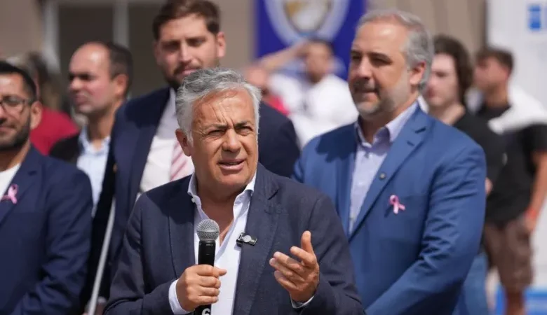 Cornejo ratificó la alianza con LLA y cruzó a Cobos