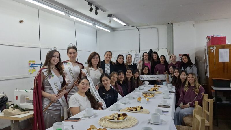 Las alumnas de la EBYMA confeccionaron las bandas vendimiales