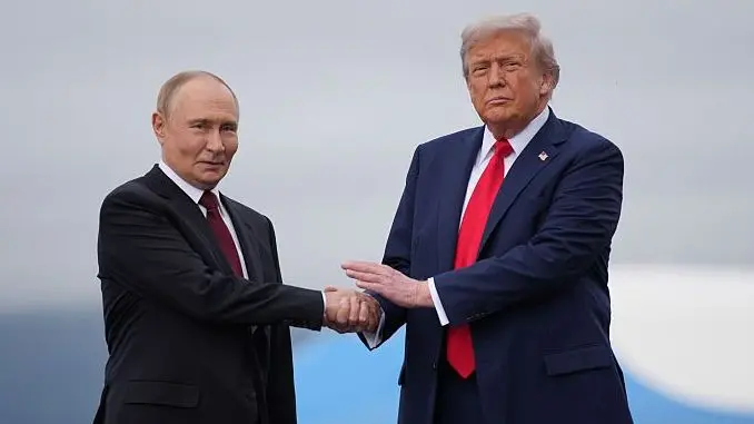 «Un salvavidas financiero para Rusia mientras mata civiles en Ucrania»: las críticas contra Trump por su plan de importar diésel ruso