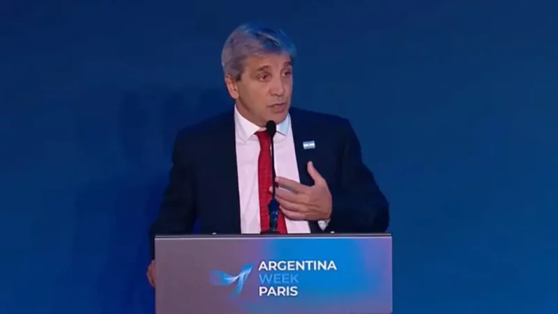 Luis Caputo negó que haya recesión: «Es diferente. Estamos creciendo menos que antes»
