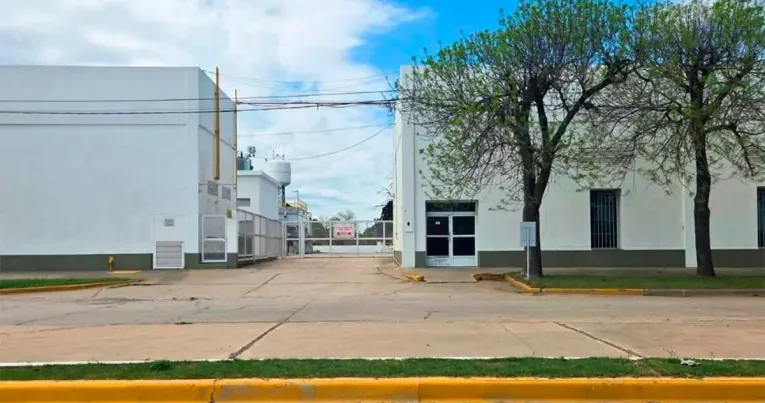 Otra empresa que cierra: Savencia Fromage & Dairy comunicó que su planta de El Trébol, en Santa Fe, dejará de funcionar el 31 de marzo de 2027