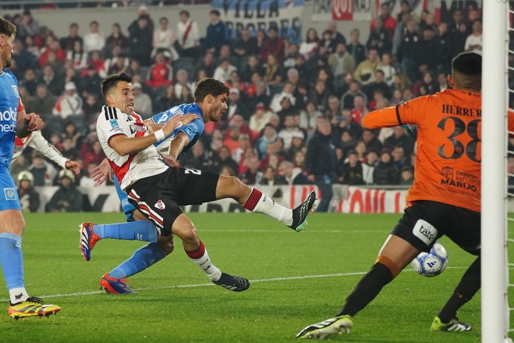 Tras el triunfo de River que determinó el descenso de Estudiantes (RC), así están las tablas del Torneo