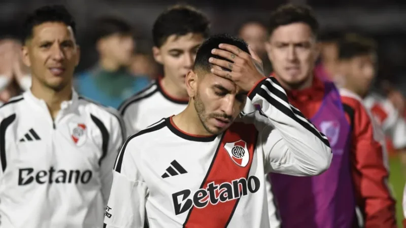 River hoy, afuera de todo